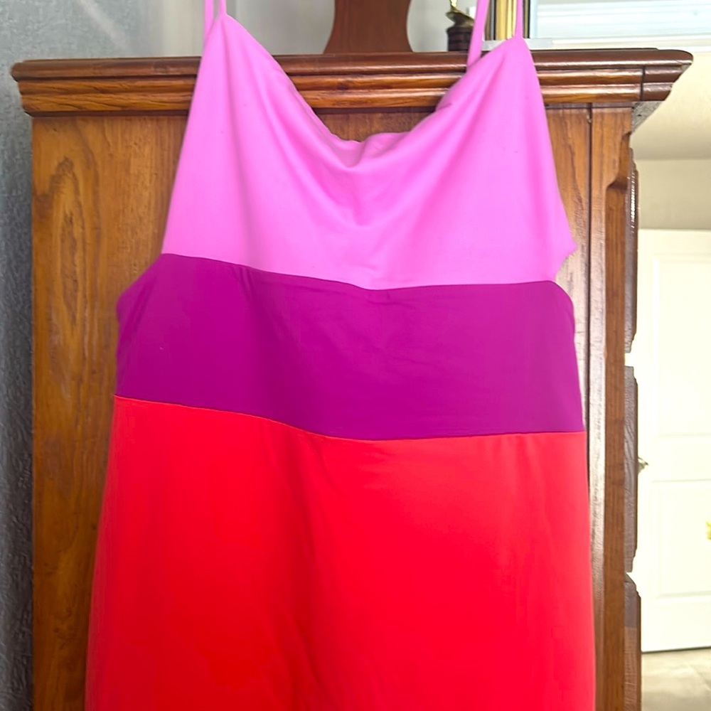 Susana Monaco size Large in color cosmic sherbet. Wore this when I was pregnant.